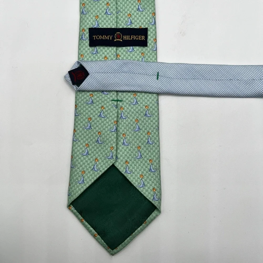 Vintage Tommy Hilfiger Men Seal Pattern‎ 100% Silk Neck Tie USA W:3.625